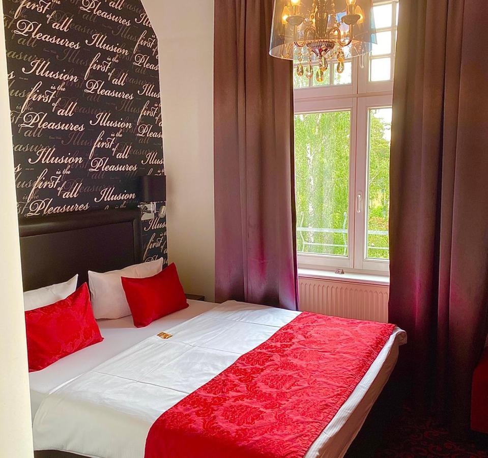 Hotel Kronprinz Falkensee Esterno foto