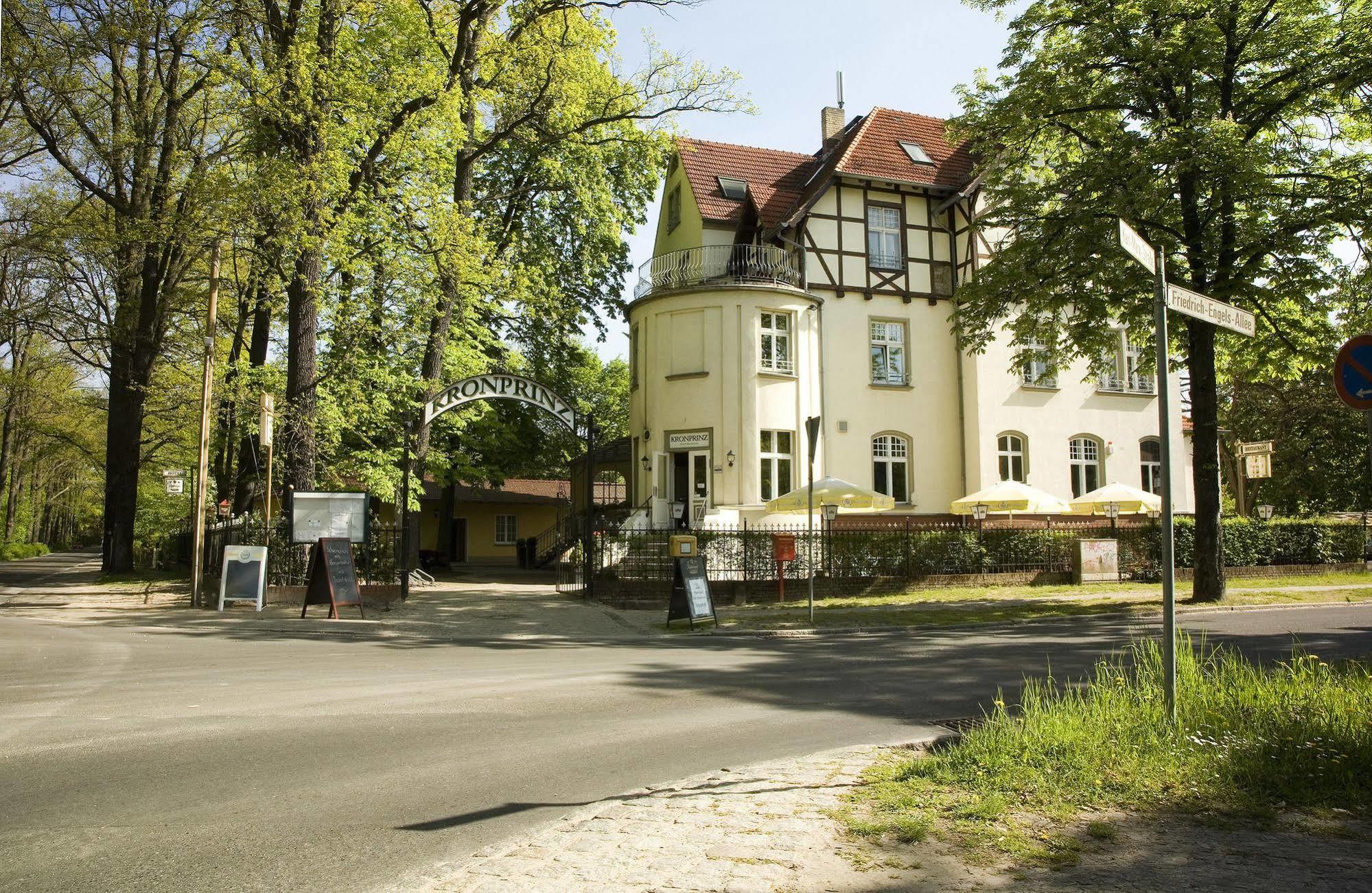Hotel Kronprinz Falkensee Esterno foto